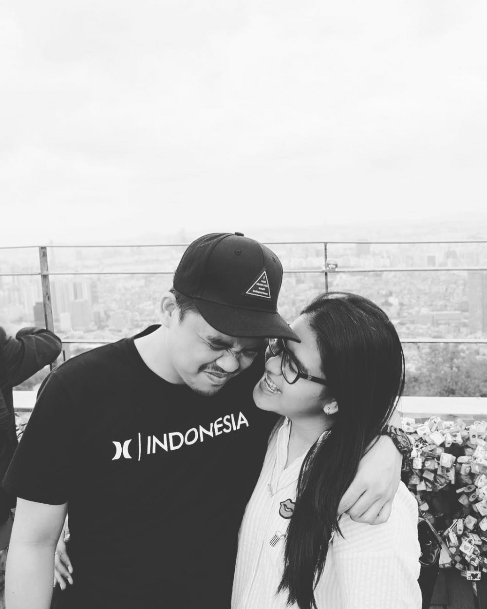 10 Momen Kahiyang Ayu bersama calon suami, sederhana tapi romantis