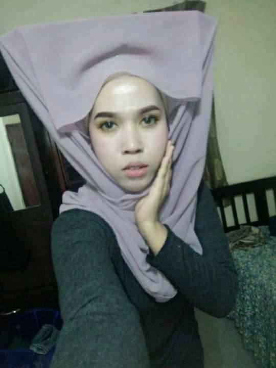 11 Pose konyol wanita ini bikin gagal paham, ada-ada aja