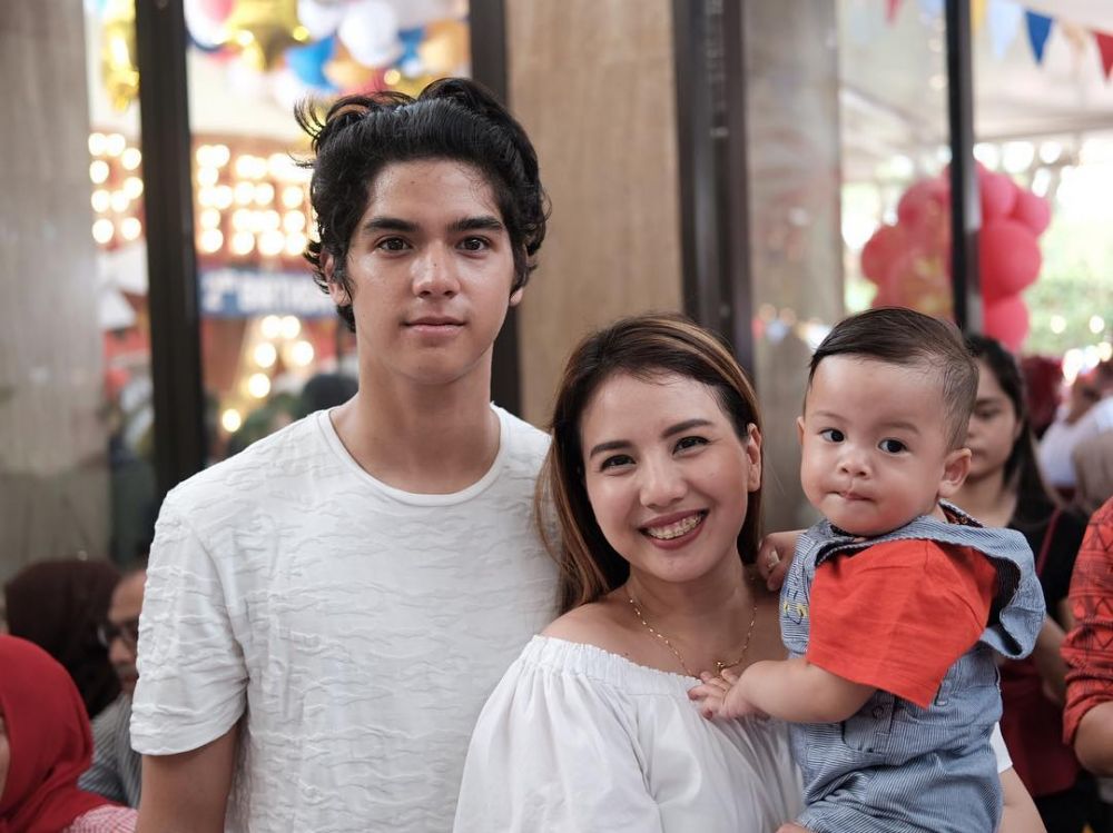 5 Seleb ini punya keinginan nyeleneh saat hamil, ada yang ngidam mobil