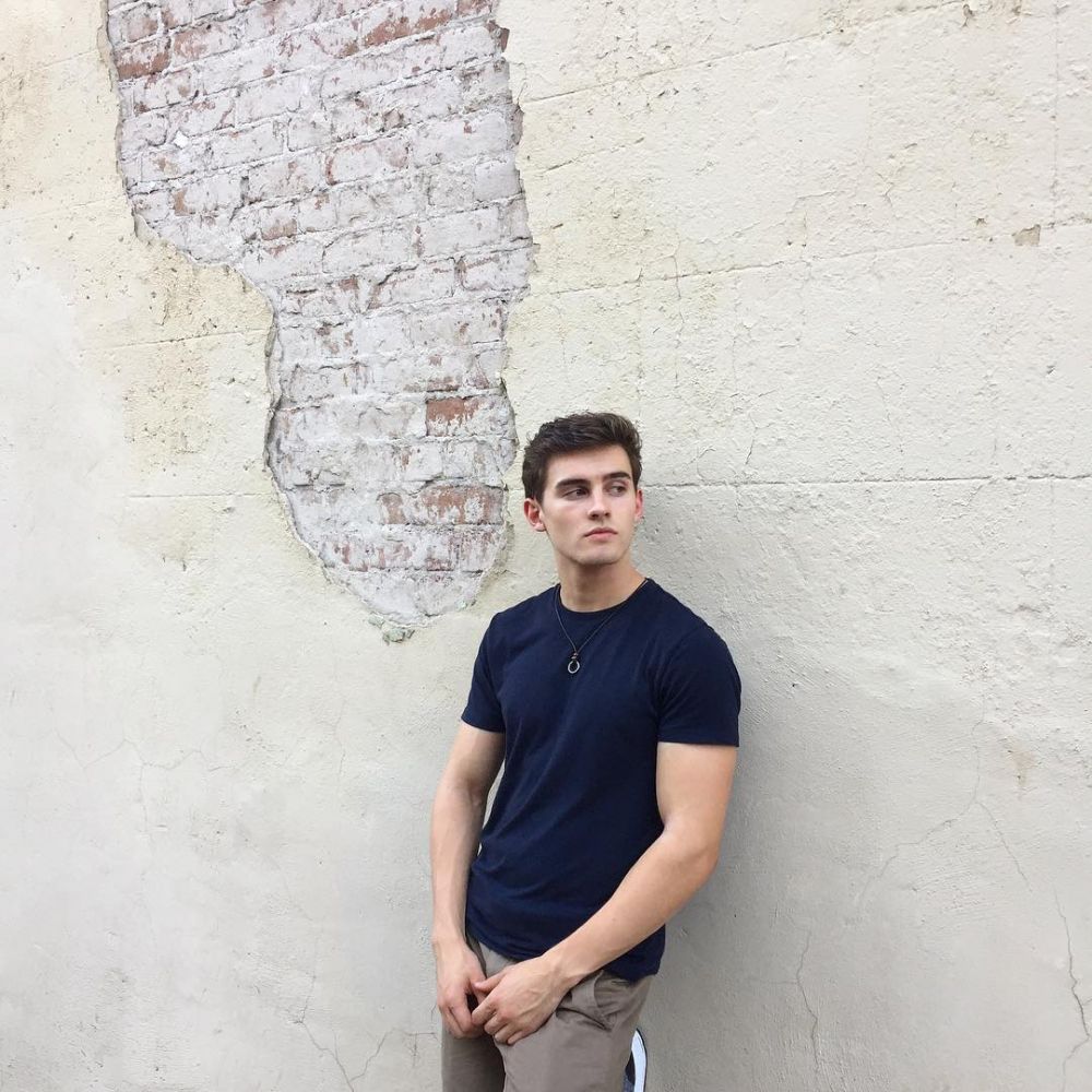 10 Foto Michael Johnston, aktor tampan gandengan baru Cinta Laura