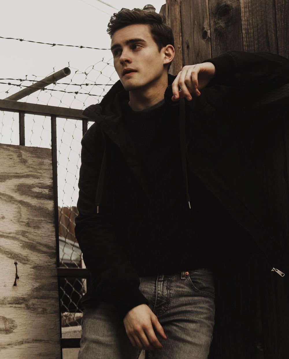 10 Foto Michael Johnston, aktor tampan gandengan baru Cinta Laura