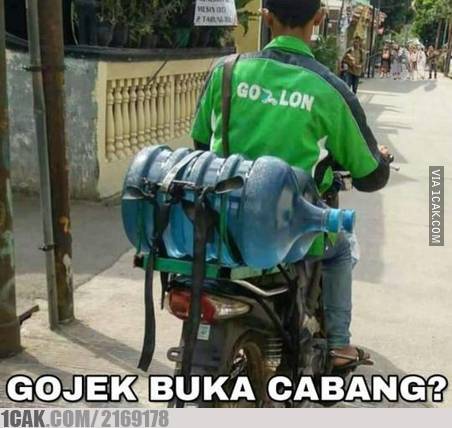 10 Meme air galon lucunya bikin kembung karena kebanyakan ketawa