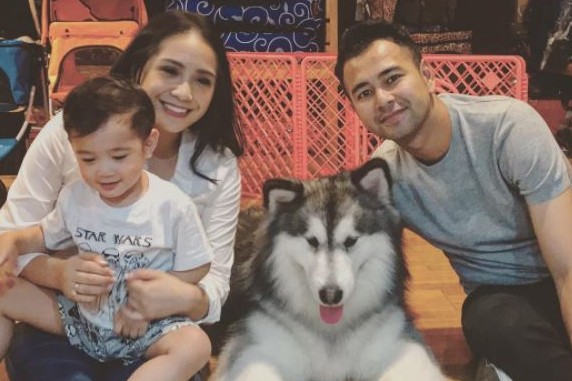 Unggah foto bareng anjing, Raffi dan Gigi tuai kecaman warganet