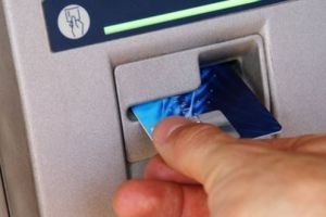 Kini di China ambil uang di ATM tidak perlu kartu, Indonesia kapan?