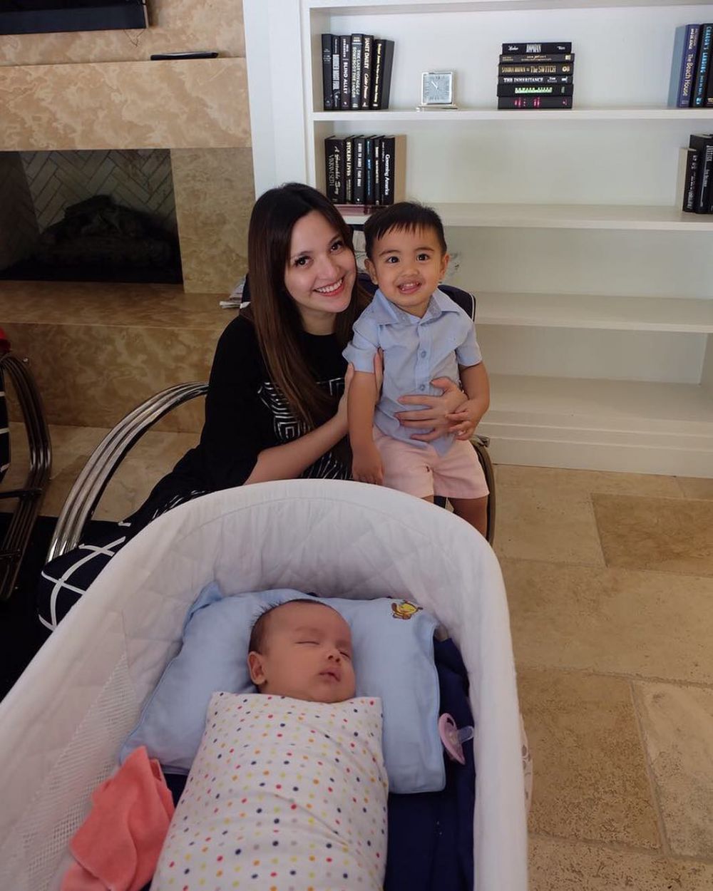 12 Momen kebersamaan Nia Ramadhani sama ketiga anaknya, mama idola nih