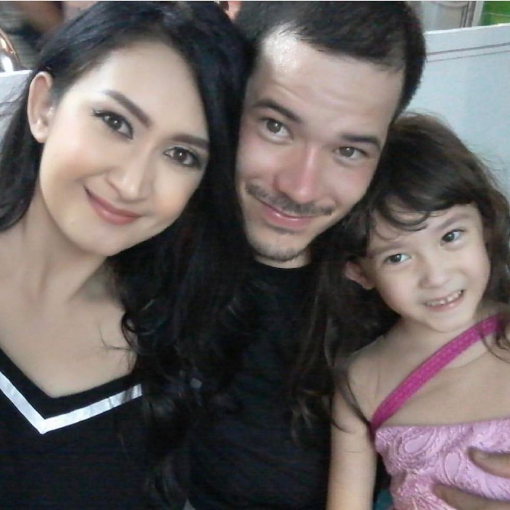 Gugat cerai, ini kilas balik 10 momen mesra Nafa Urbach-Zack Lee