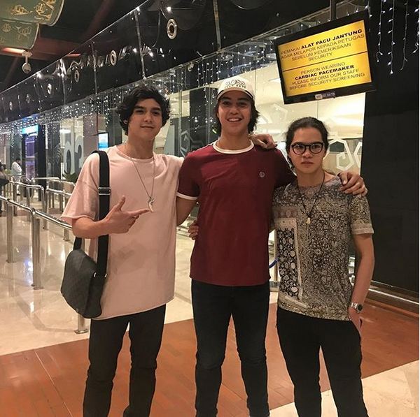 Kuliah di London, ini 10 momen haru perpisahan El Rumi di bandara