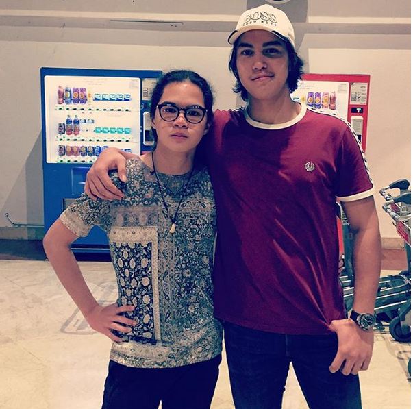 Kuliah di London, ini 10 momen haru perpisahan El Rumi di bandara