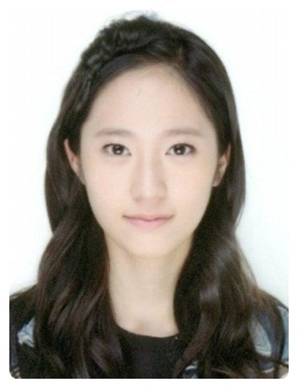 Ini foto paspor 12 seleb cewek Korea Selatan, paling cantik siapa nih?