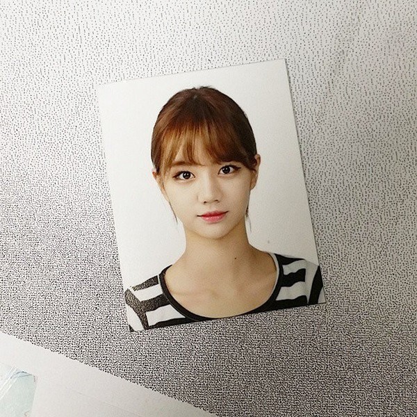 Ini foto paspor 12 seleb cewek Korea Selatan, paling cantik siapa nih?