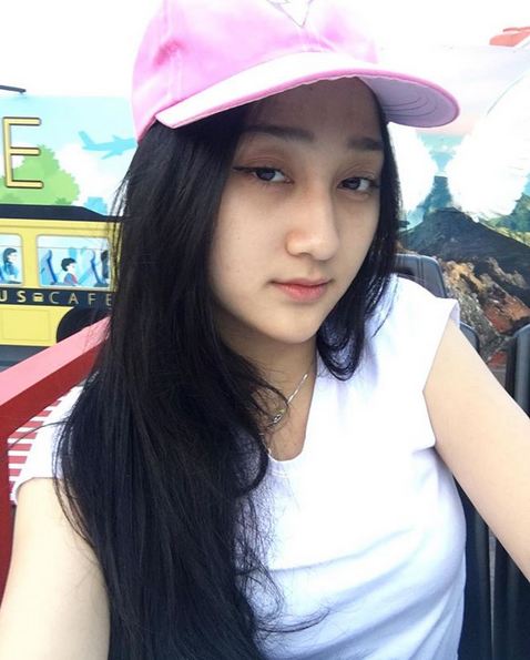 Berhati mulia, 8 seleb Tanah Air ini sisihkan uang untuk bangun masjid