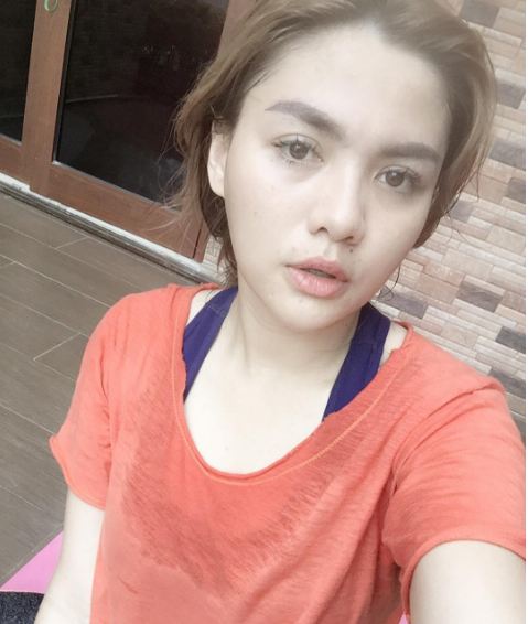 Vicky Shu tanpa makeup masih cantik nggak ya? Buktikan di 8 foto ini