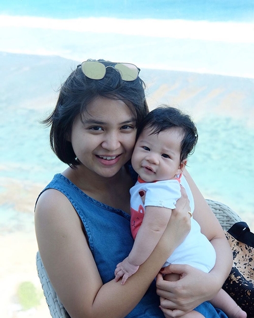 Selain Acha, 10 artis cantik ini juga pilih melahirkan secara normal