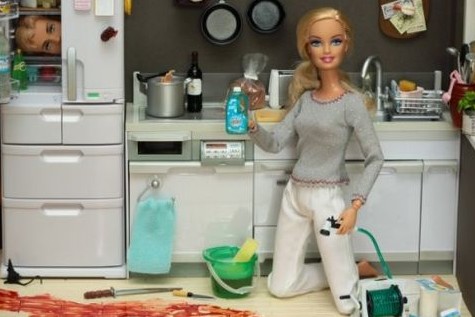 10 Boneka Barbie tema psikopat ini ngeri abis, nggak ada lucu-lucunya
