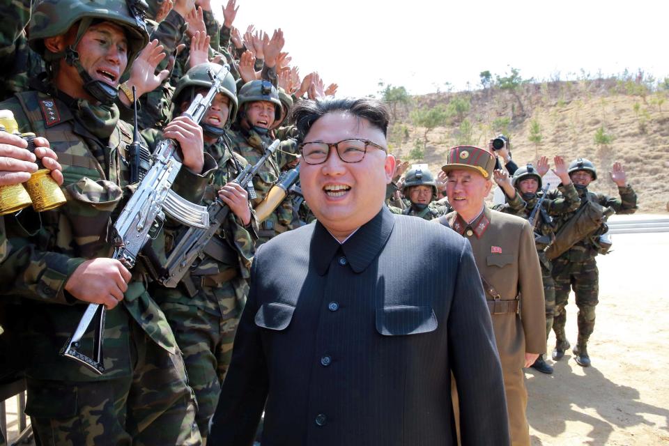 12 Momen bukti Kim Jong-un paling semangat lakukan inspeksi dadakan