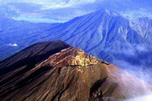 Gunung Agung berstatus siaga, BNPB pastikan wisata di Bali tetap aman