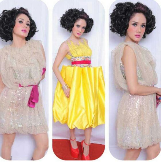 10 Transformasi gaya rambut Mulan Jameela, dari keriting hingga pirang