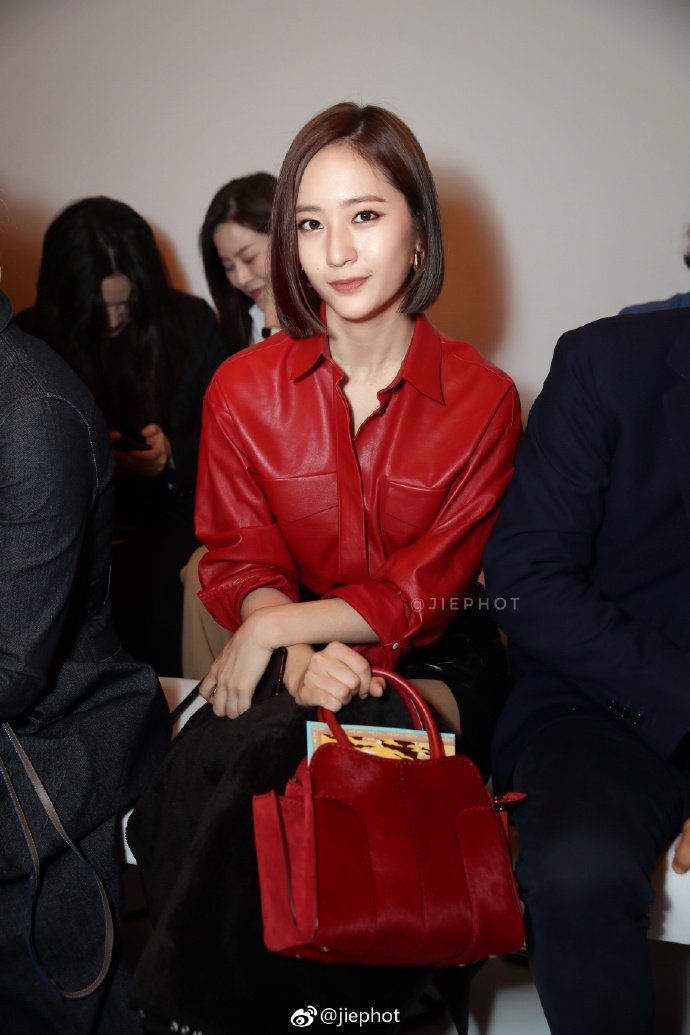 Tampil berambut baru setelah putus, Krystal f(x) makin terlihat dewasa