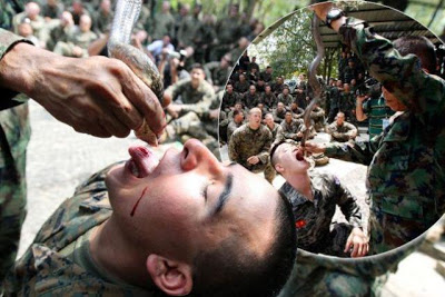 10 Potret tentara minum darah ular ini bikin dada deg-degan
