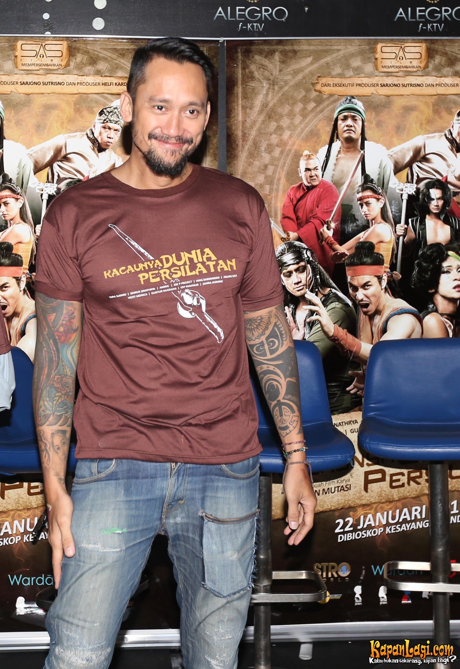 Sebelum terkenal, 8 selebriti ini ternyata pernah kerja jadi sales