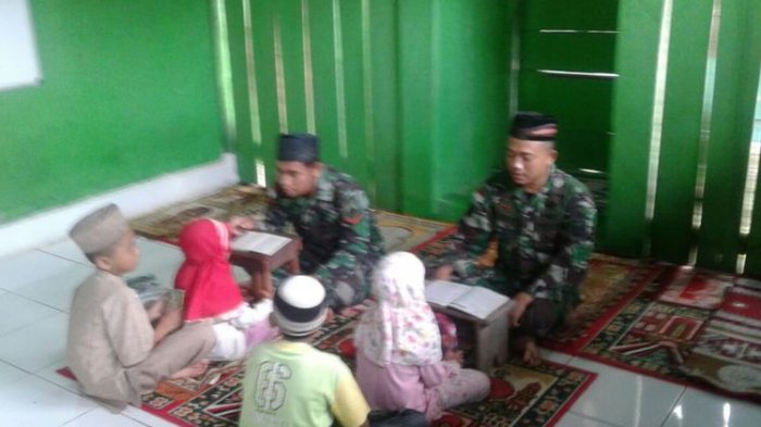 Begini 7 aksi tentara jadi guru bagi siswa di daerah, angkat jempol
