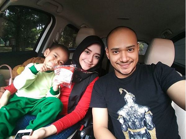 10 Momen kebersamaan Husein Idol & istrinya sebelum nikah, sweet abis
