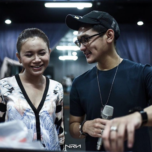 Dikabarkan sudah tunangan, ini 10 momen mesra Afgan dan Rossa