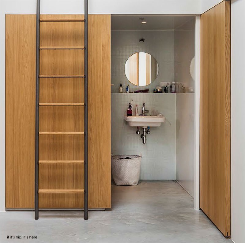 Kapal tua ini disulap jadi rumah terapung, ini penampakan interiornya