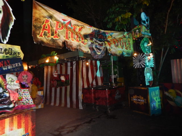 Cuma di tempat ini kamu bisa bertarung melawan zombie secara langsung