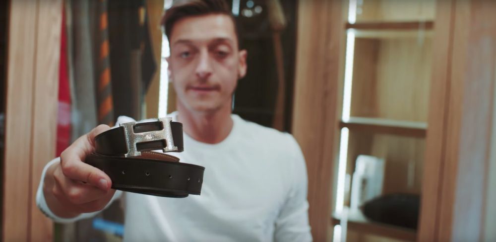 5 Koleksi mewah bintang Arsenal Mesut Oezil, rumahnya seharga Rp 180 M