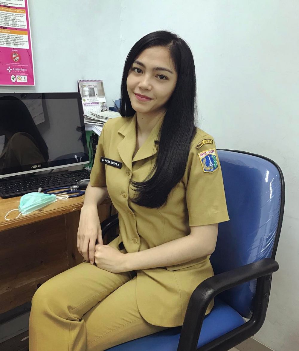 10 Potret cantik Milka Anisya, dokter muda yang jadi menantu Ketua MPR