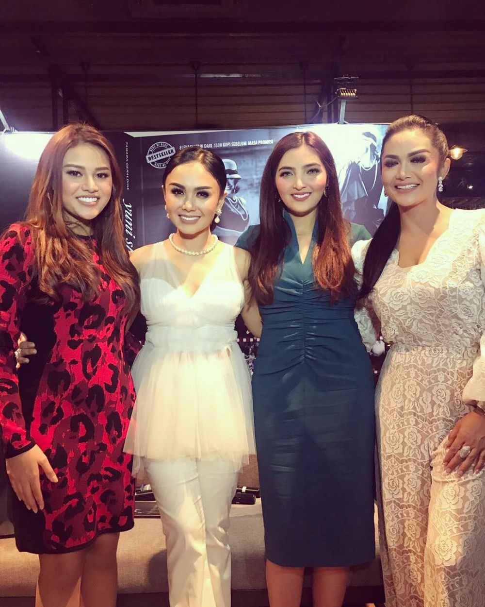 11 Momen kedekatan Ashanty-KD, akur dan kompak bak saudara