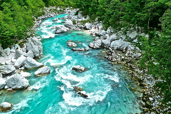 10 Sungai paling indah dan bersih di dunia, buat foto-foto kece banget