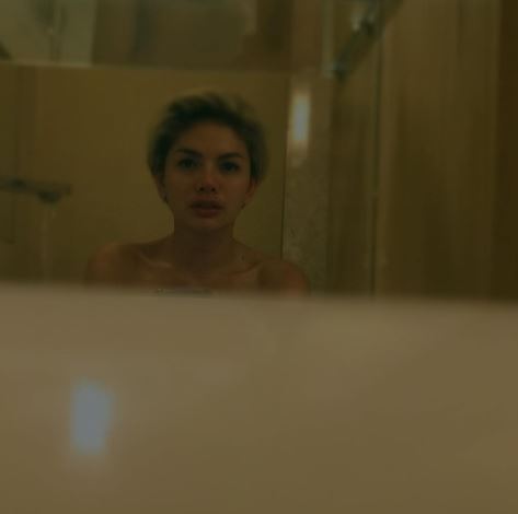 10 Gaya Nikita Mirzani tanpa makeup yang bakal bikin kamu kaget