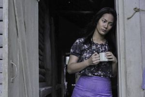 7 Penampilan seksi Tara Basro di film Pengabdi Setan, memesona banget