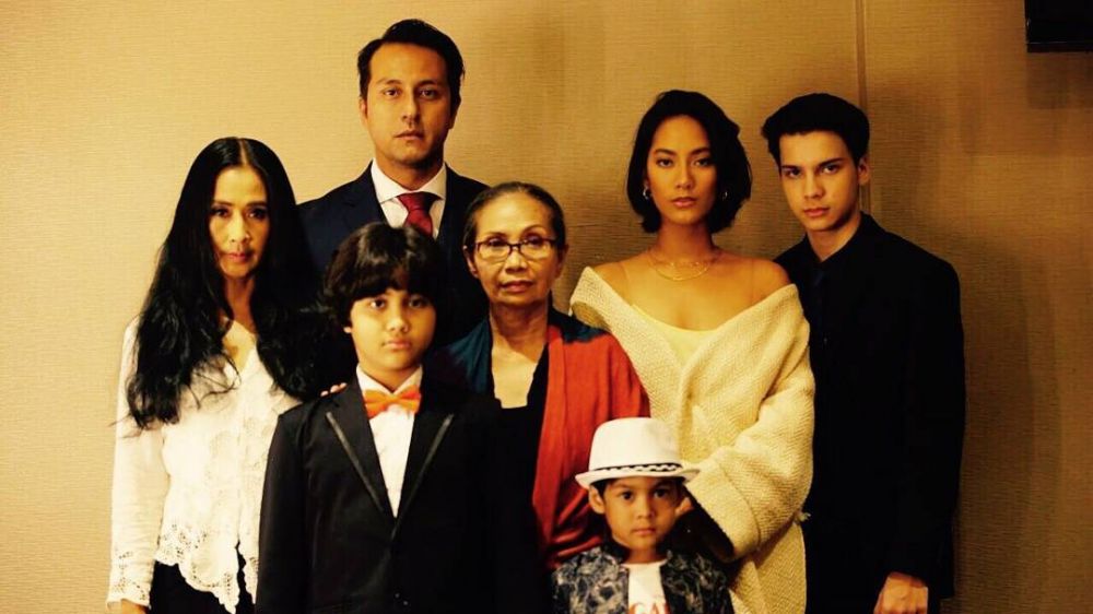 7 Penampilan seksi Tara Basro di film Pengabdi Setan, memesona banget