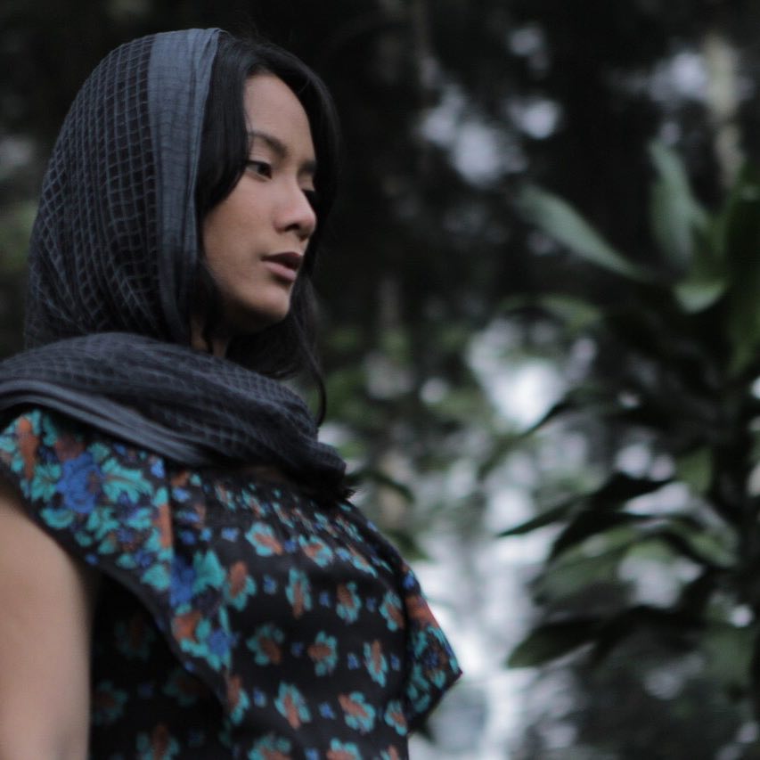 7 Penampilan seksi Tara Basro di film Pengabdi Setan, memesona banget