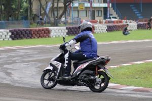 Ini 6 fitur motor matik yang ngebantu kamu banget saat bepergian