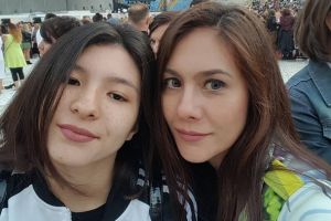 4 Selebriti ini dampingi buah hati demi kuliah di luar negeri