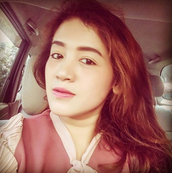 Masih ingat Euis 'Keluarga Cemara'? Sekarang jadi bankir cantik lho