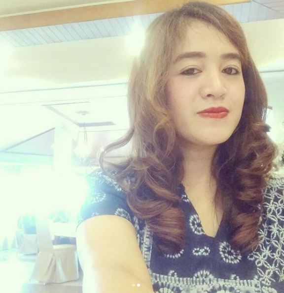 Masih ingat Euis 'Keluarga Cemara'? Sekarang jadi bankir cantik lho