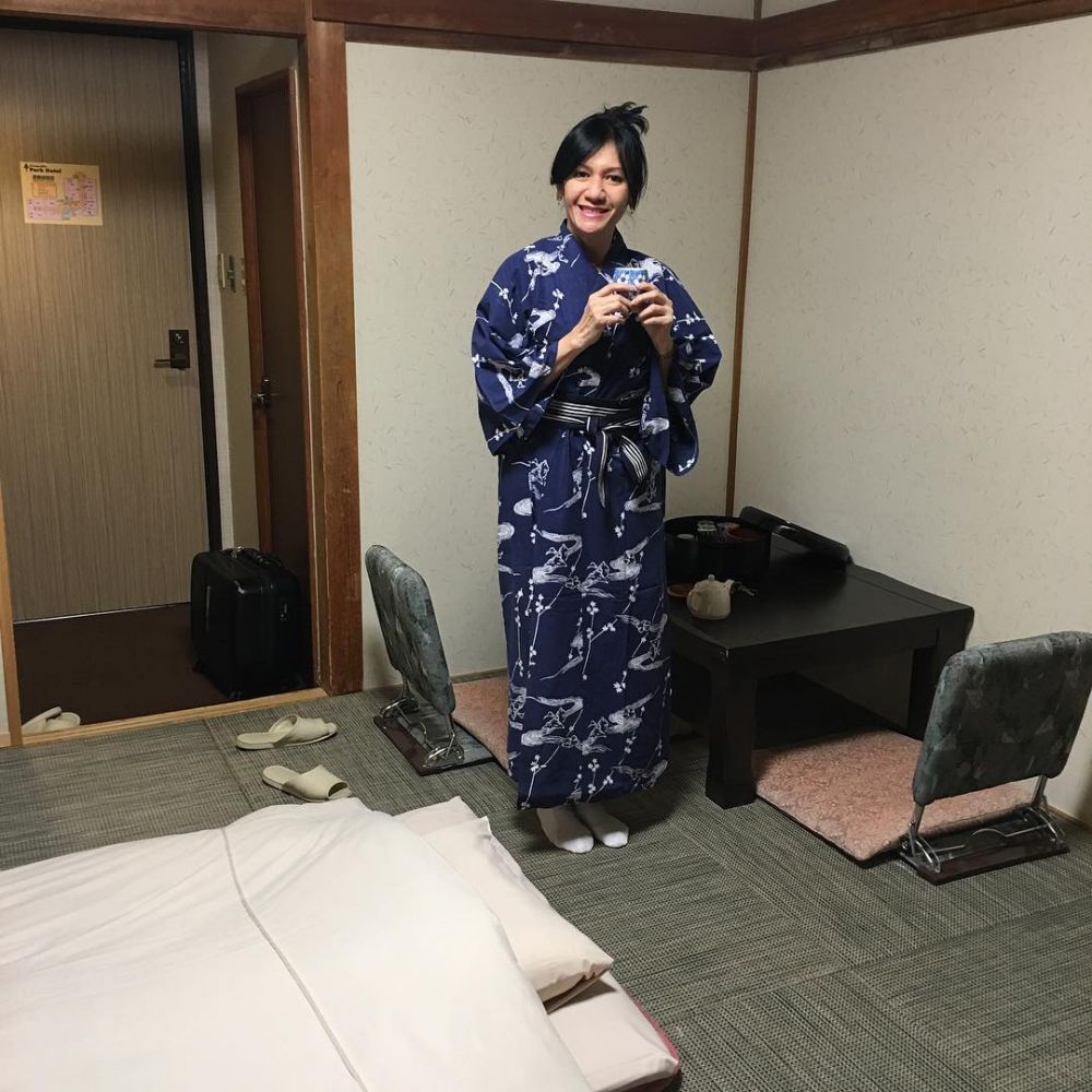 Usianya 50 tahun lebih, 9 artis Indonesia ini tetap cantik memesona