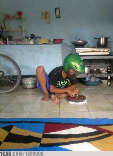 14 Momen kocak ini tunjukkan keselamatan memang harus diutamakan