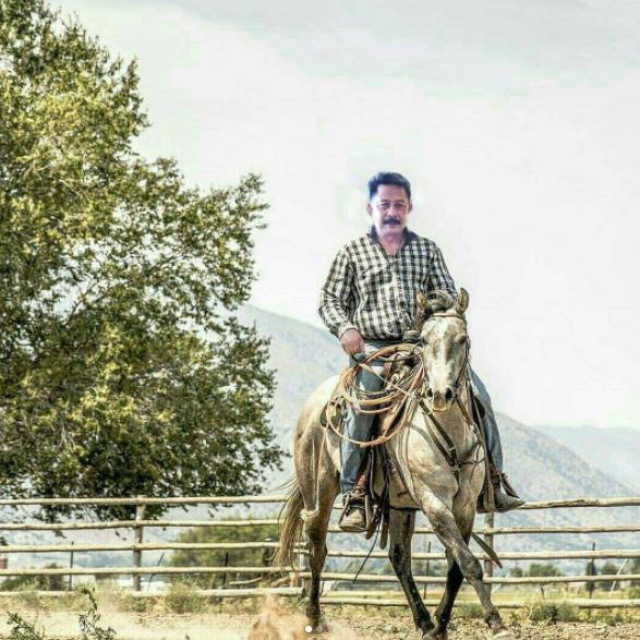 10 Foto editan kocak 'lagi liburan' ini imajinasinya tingkat dewa