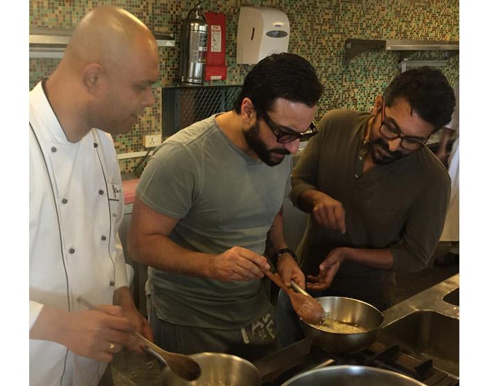 10 Foto di balik layar film 'Chef', Saif Ali Khan jadi hot papa banget