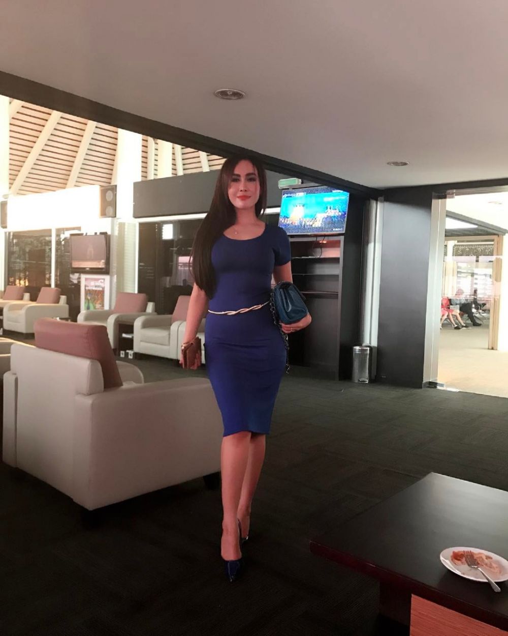 10 Gaya Ratu Meta, penyanyi dangdut yang akui dekat dengan Zack Lee