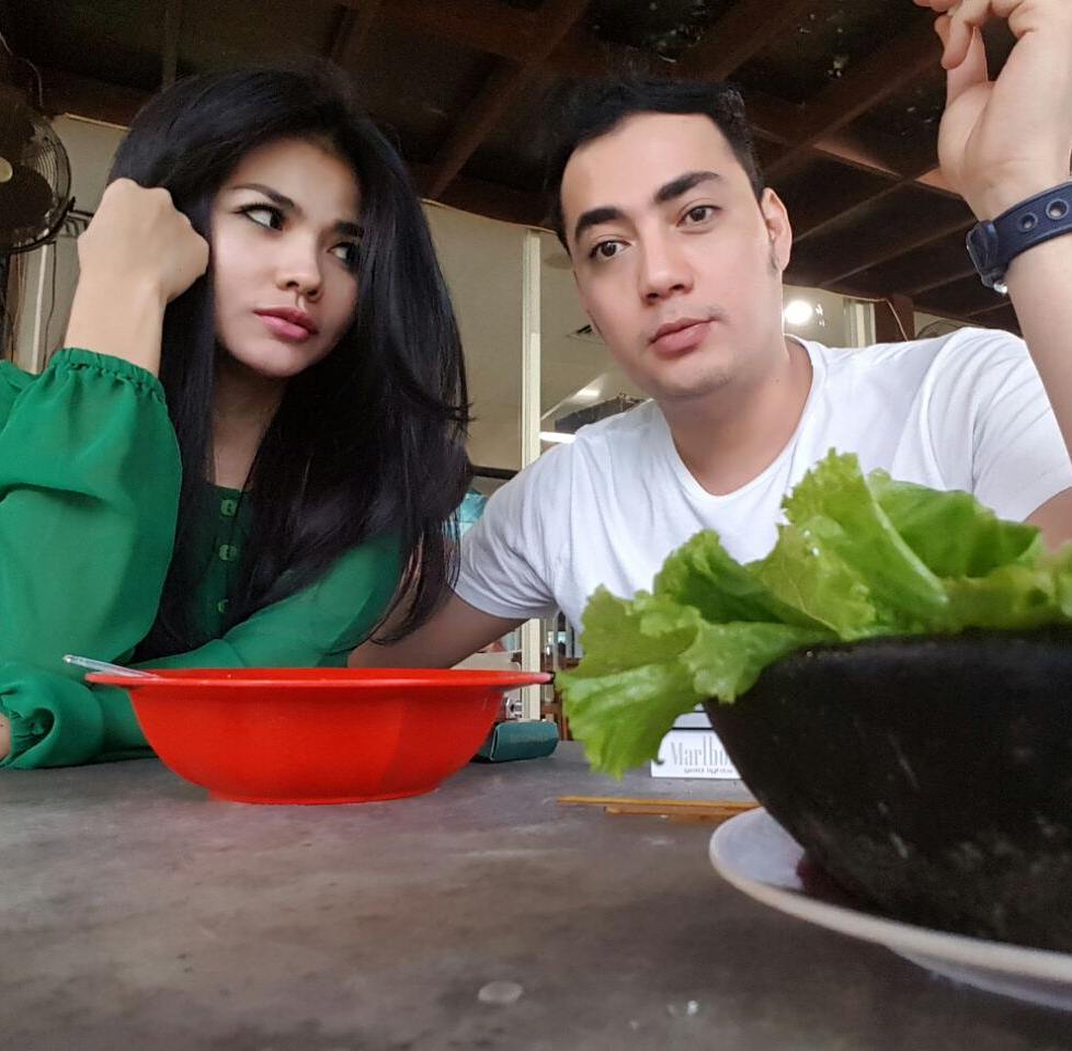 7 Momen persahabatan Karina & Hendrayan yang bikin Kalina baper