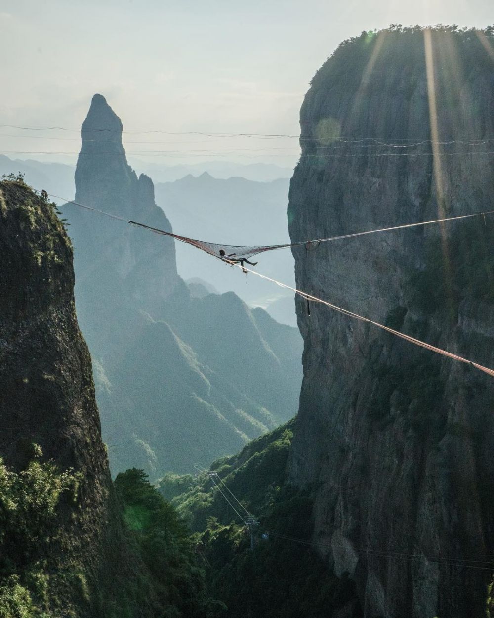 Potret 15 orang 'punya banyak nyawa' ini bikin ketar-ketir