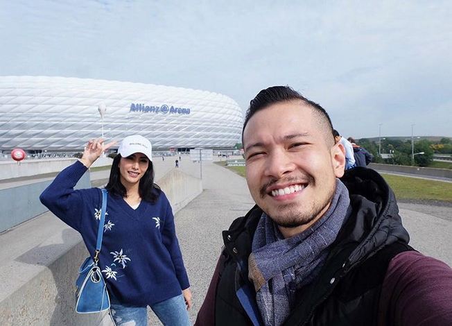 13 Momen bulan madu Tyas Mirasih dan Raiden di Eropa