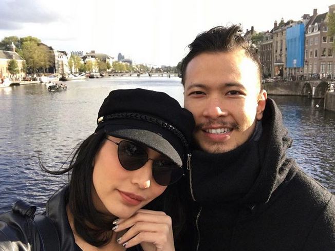 13 Momen bulan madu Tyas Mirasih dan Raiden di Eropa